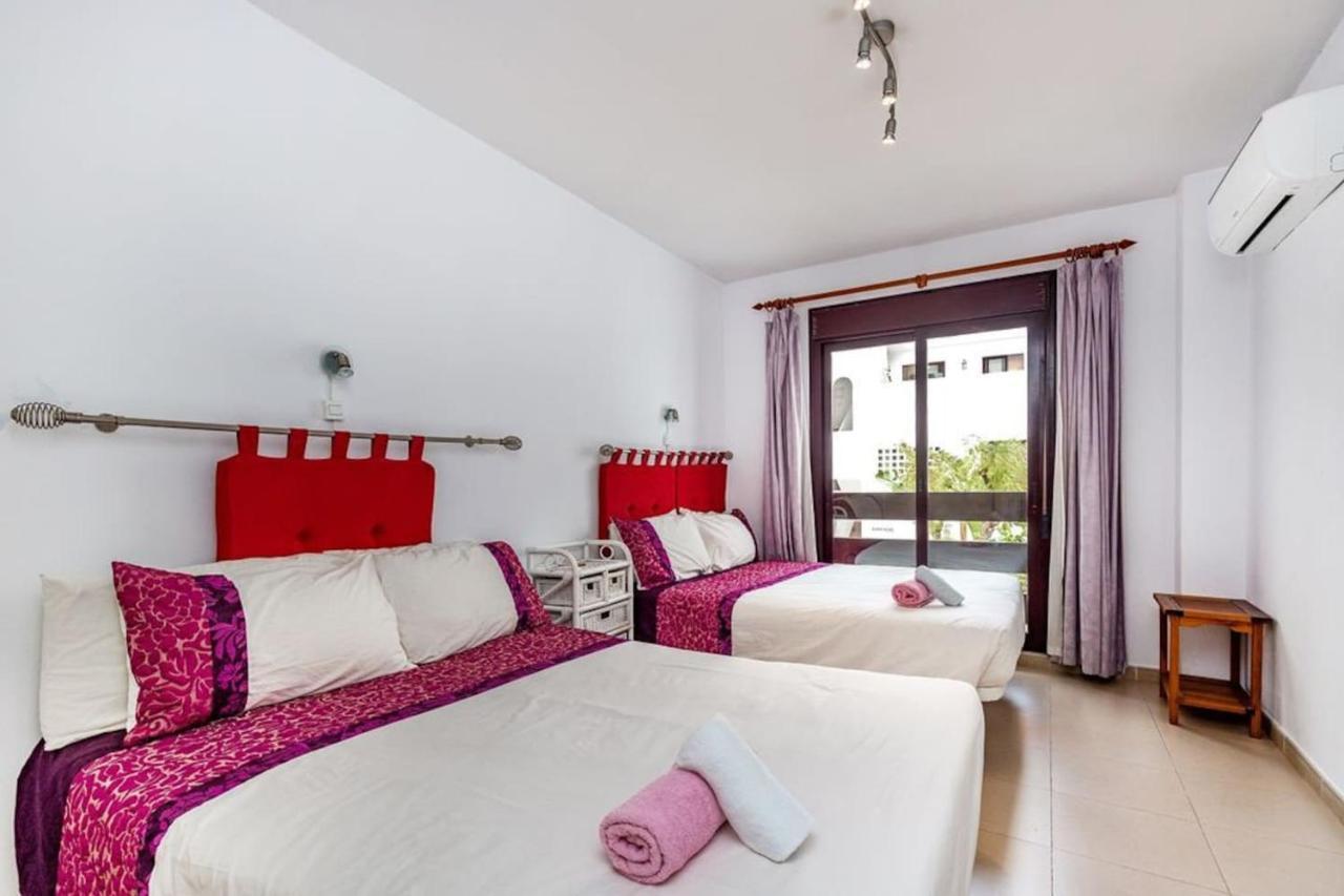 Stylish 2-bed Duplex Townhouse, Full Kitchen, Access To Three Pools, Minutes From Puerto Banus, By 