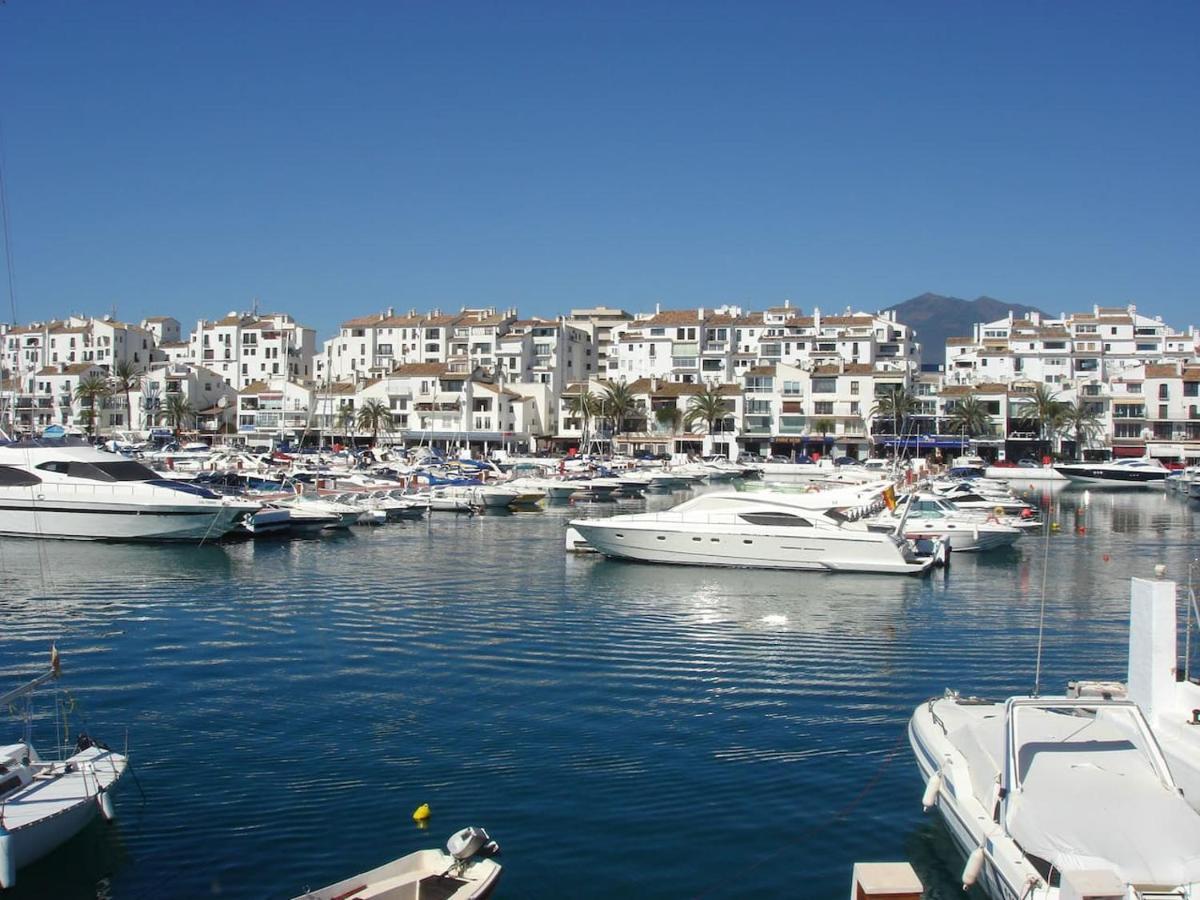 Apartment Stylish 2-bed Duplex Townhouse, Full Kitchen, Access To Three Pools, Minutes From Puerto Banus, By 