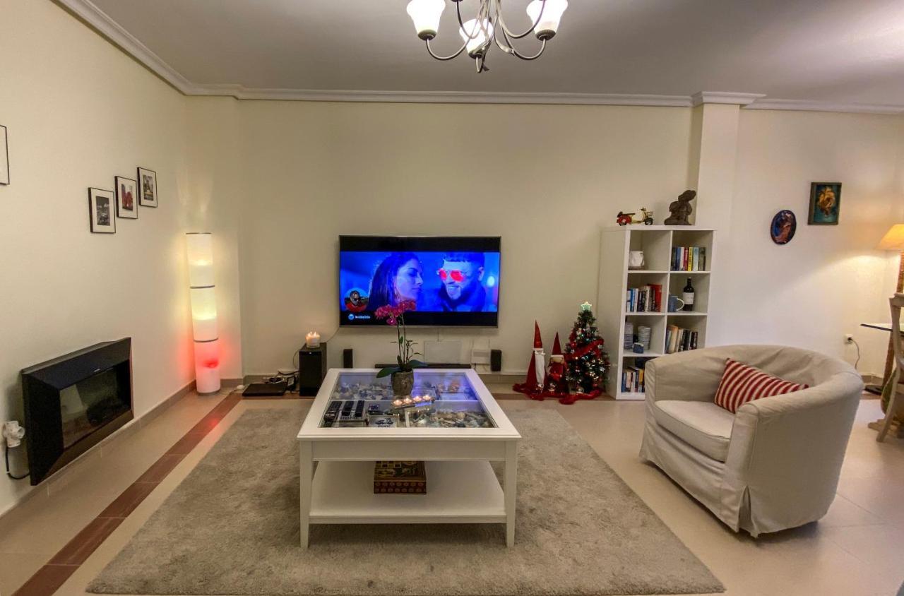 Apartment Stylish 2-bed Duplex Townhouse, Full Kitchen, Access To Three Pools, Minutes From Puerto Banus, By 